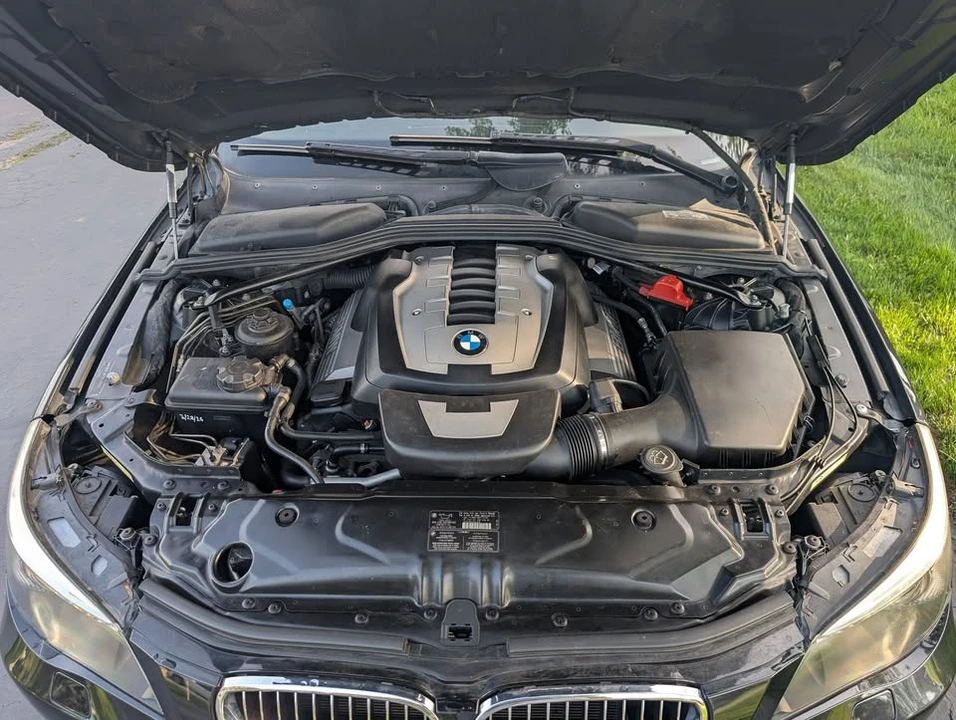 2006 BMW E60 545i & 550i Sedan - Image 9 of 10