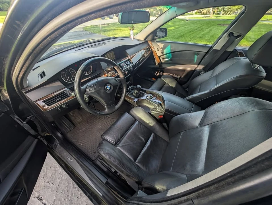2006 BMW E60 545i & 550i Sedan - Image 7 of 10