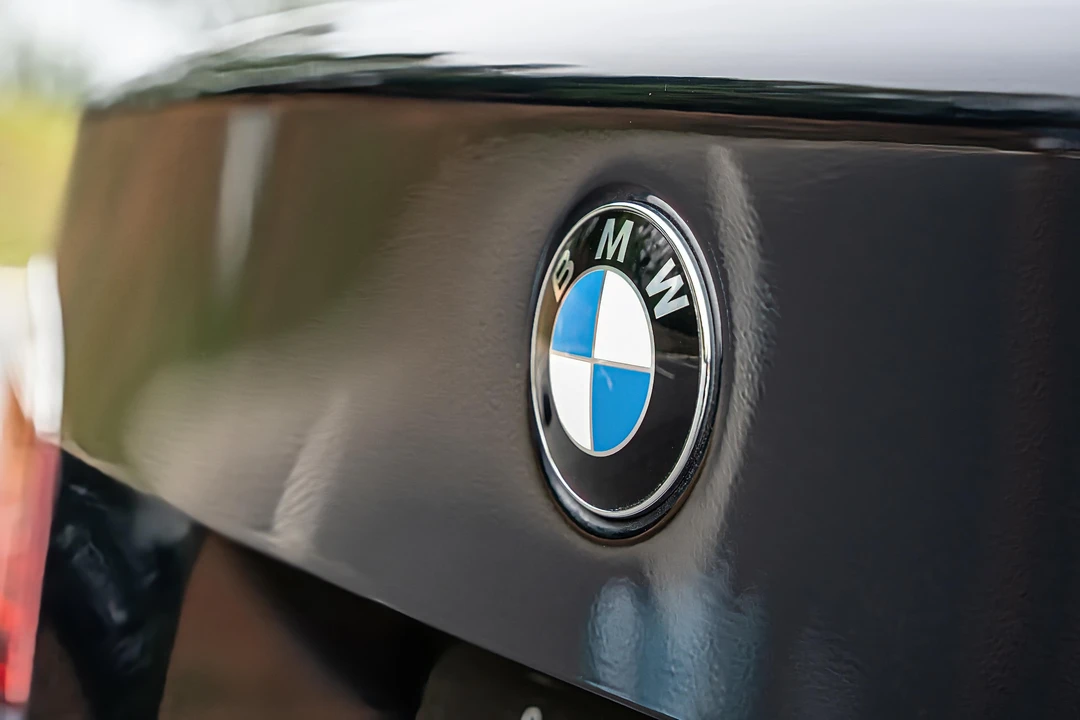 2006 BMW E60 545i & 550i Sedan - Image 30 of 31