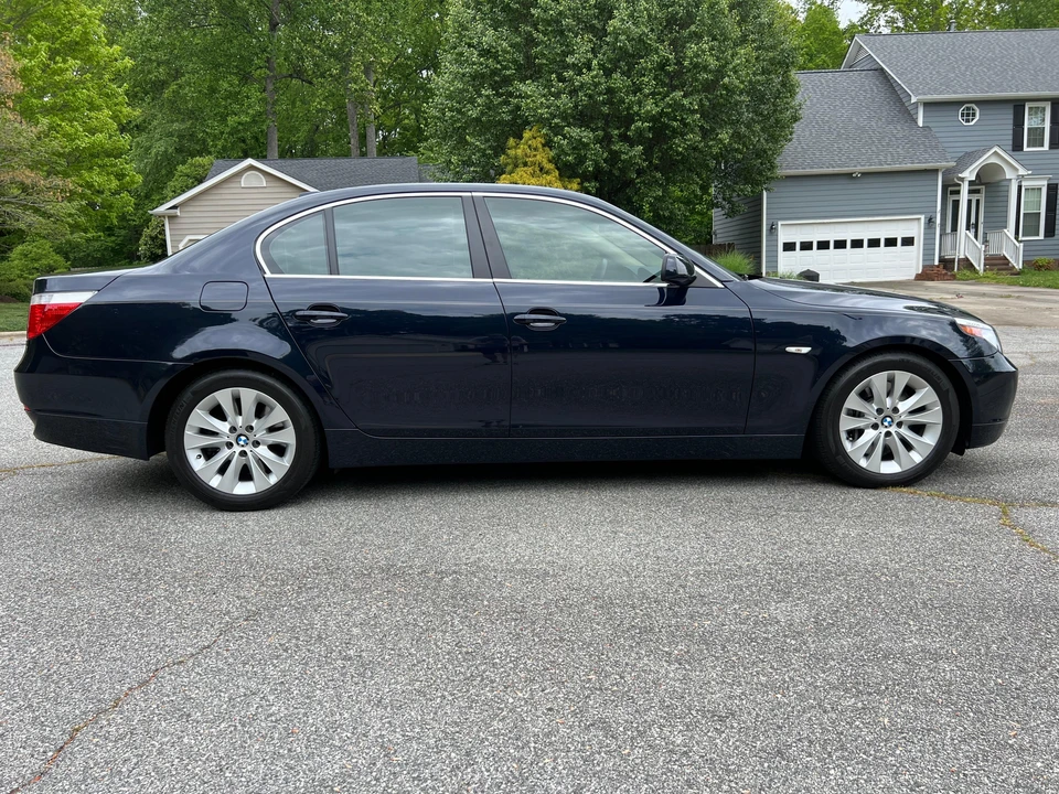 2006 BMW E60 545i & 550i Sedan - Image 14 of 31