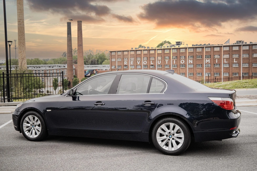 2006 BMW E60 545i & 550i Sedan - Image 9 of 31