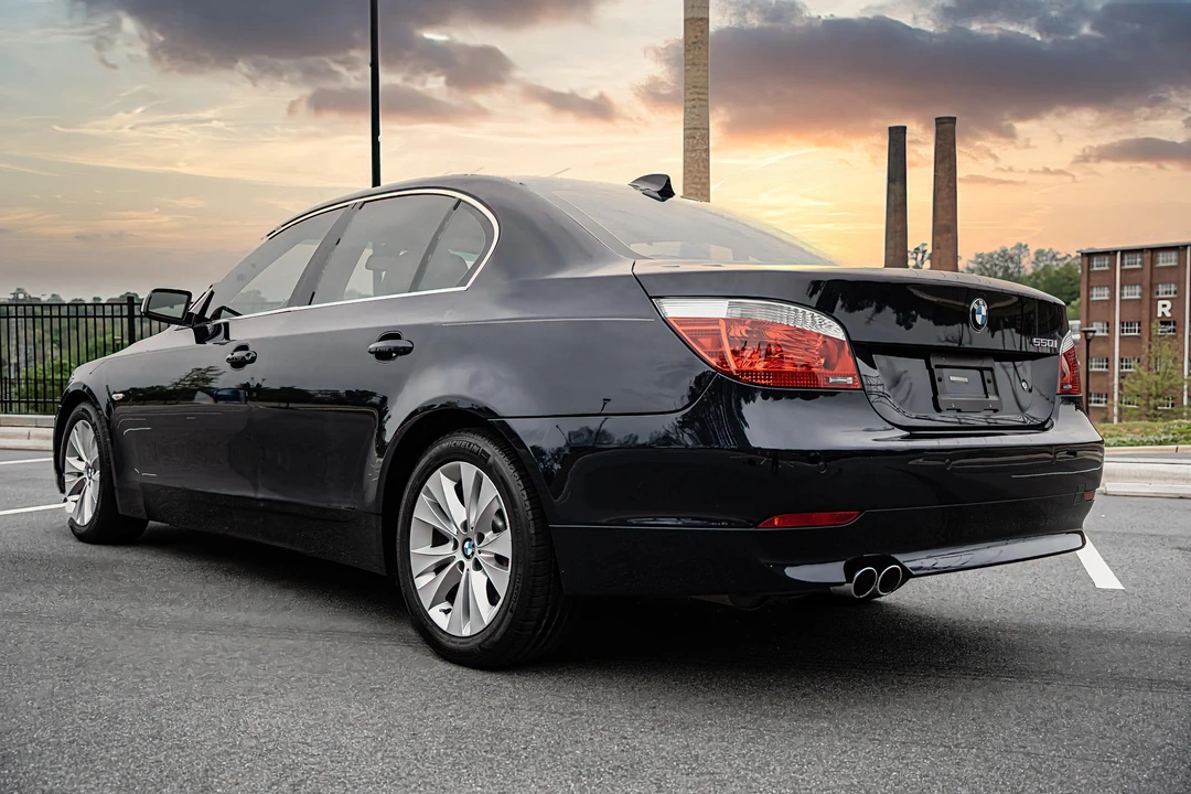 2006 BMW E60 545i & 550i Sedan - Image 11 of 31