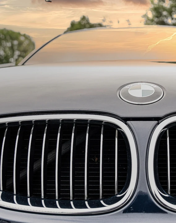 2006 BMW E60 545i & 550i Sedan - Image 19 of 31