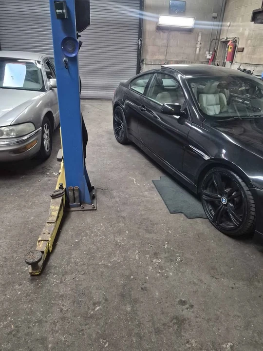 2006 BMW E63/E64 645Ci & 650i - Image 3 of 5