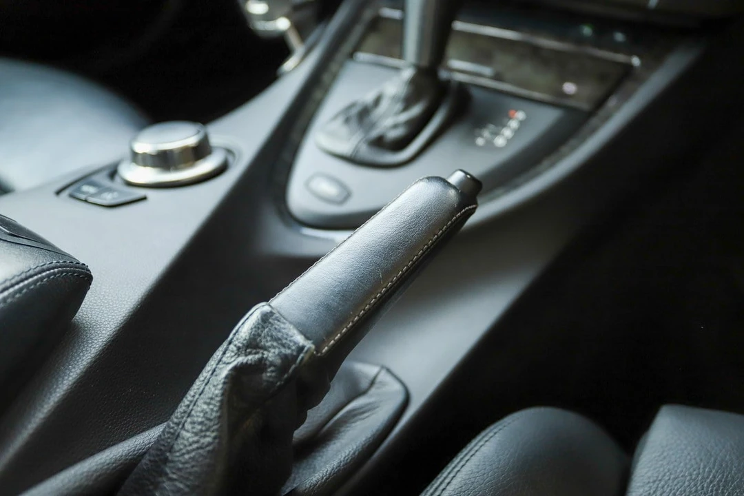 2006 BMW E63/E64 645Ci & 650i - Image 22 of 30