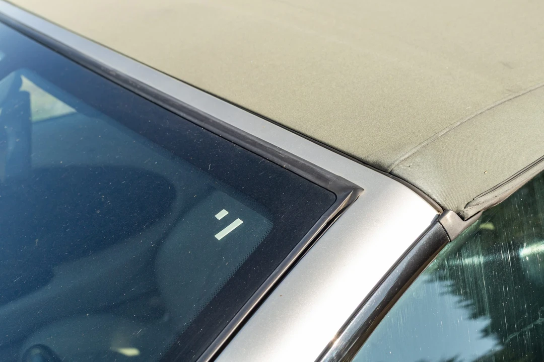 2006 BMW E63/E64 645Ci & 650i - Image 25 of 31
