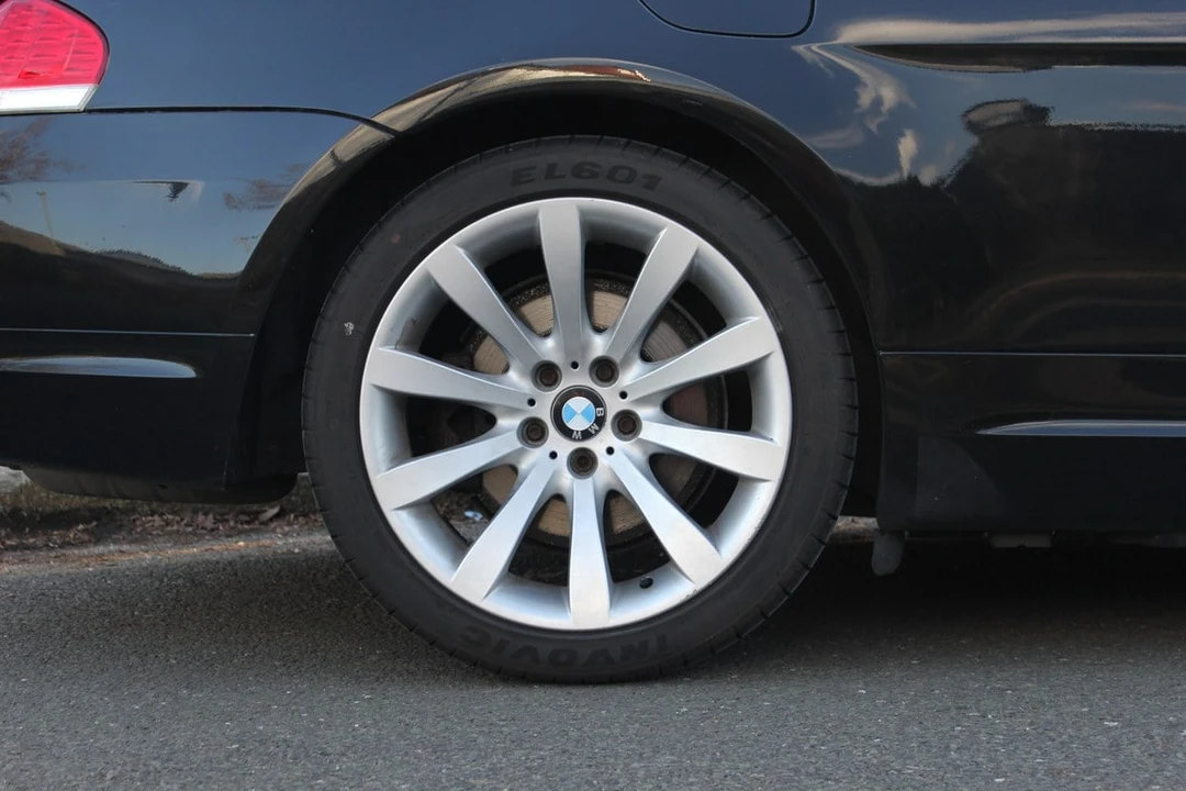 2006 BMW E63/E64 645Ci & 650i - Image 21 of 30