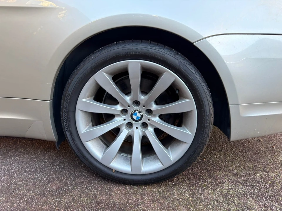 2006 BMW E63/E64 645Ci & 650i - Image 17 of 30