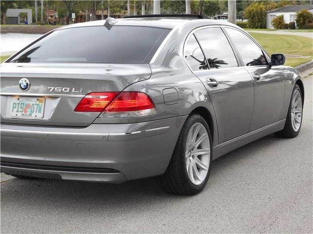 2006 BMW E65/E66 750i & 760i Sedan - Image 11 of 12