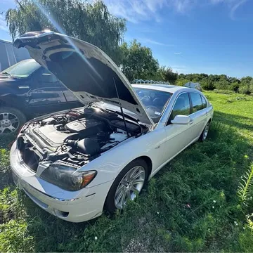 2006 BMW 7 Series 750Li Sedan 4D