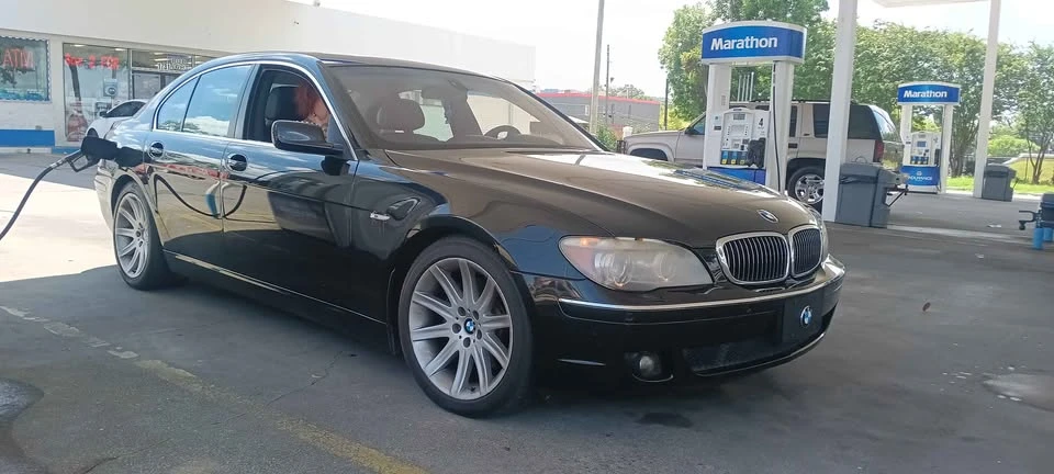 2006 BMW E65/E66 750i & 760i Sedan - Image 2 of 8
