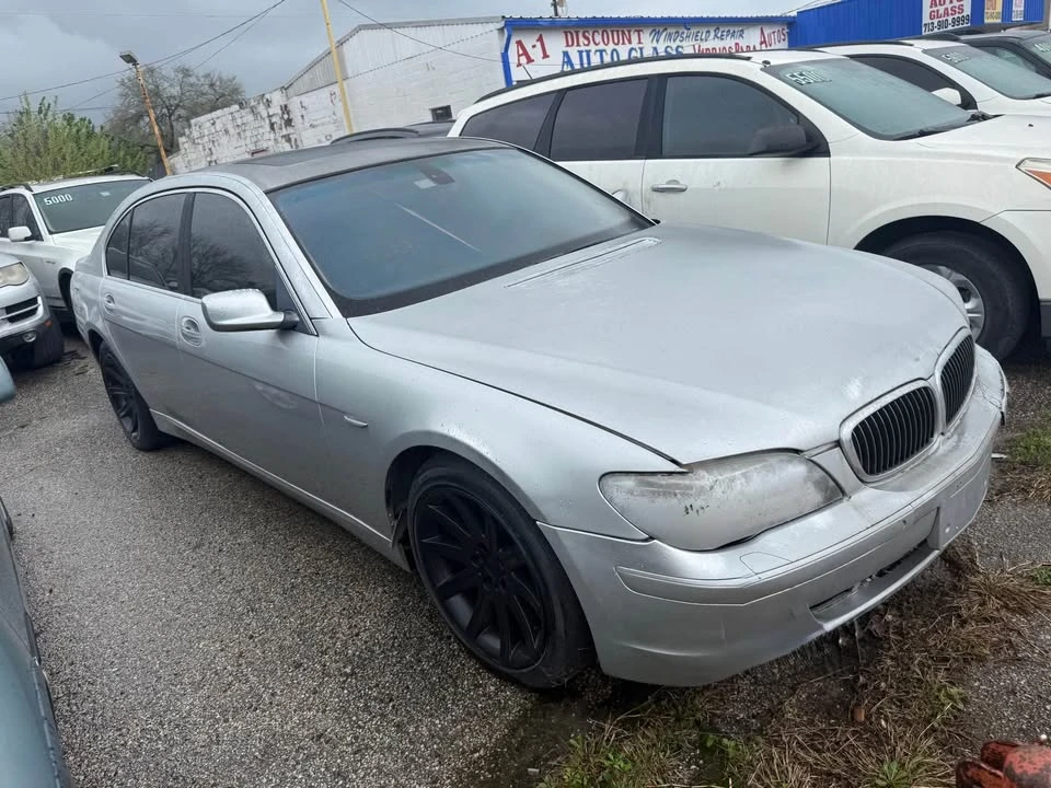 2006 BMW E65/E66 750i & 760i Sedan - Image 2 of 2