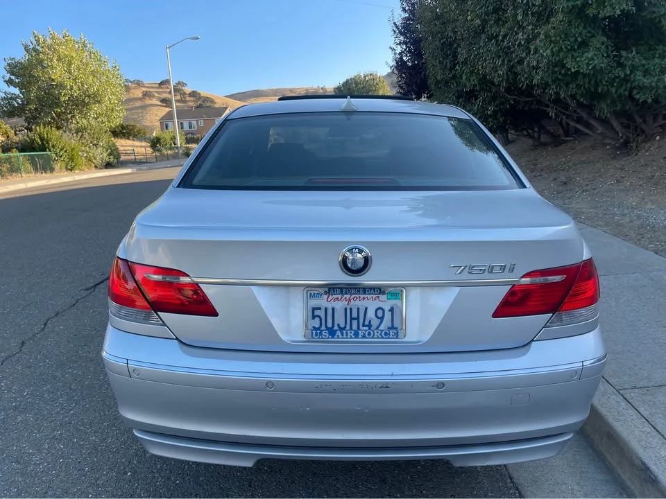 2006 BMW E65/E66 750i & 760i Sedan - Image 8 of 12