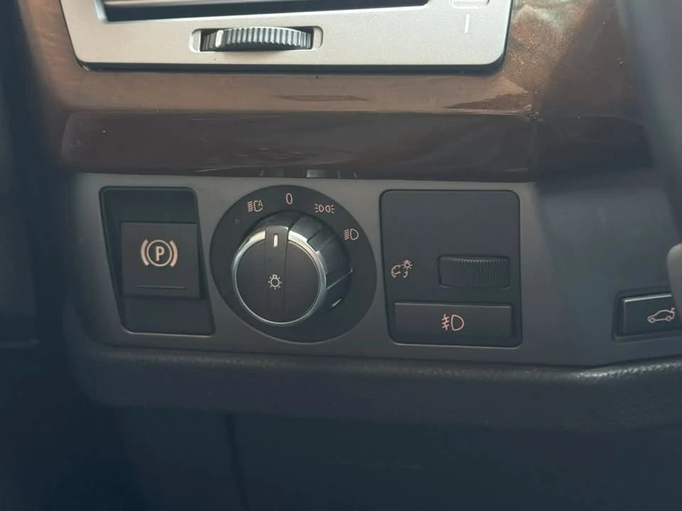 2006 BMW E65/E66 7 Series - Image 10 of 20