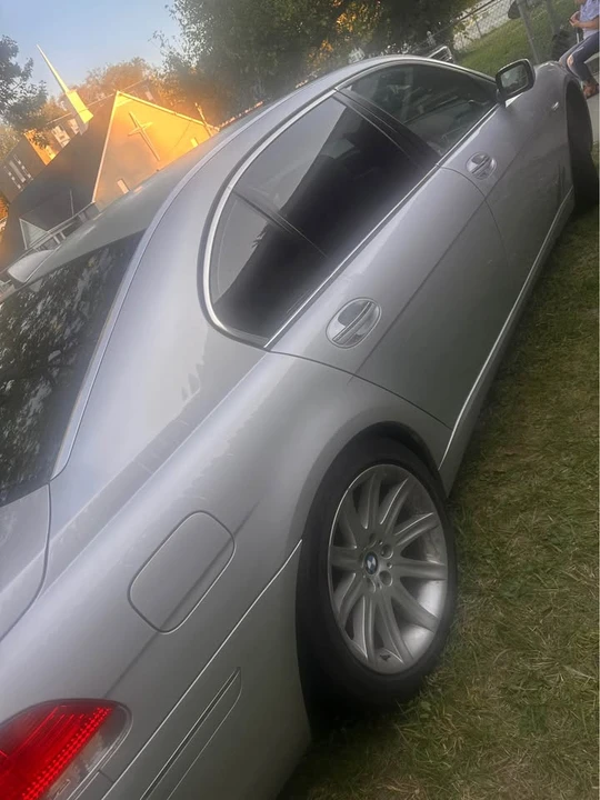 2006 BMW E65/E66 750i & 760i Sedan - Image 3 of 9
