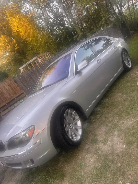2006 BMW E65/E66 750i & 760i Sedan - Image 8 of 9