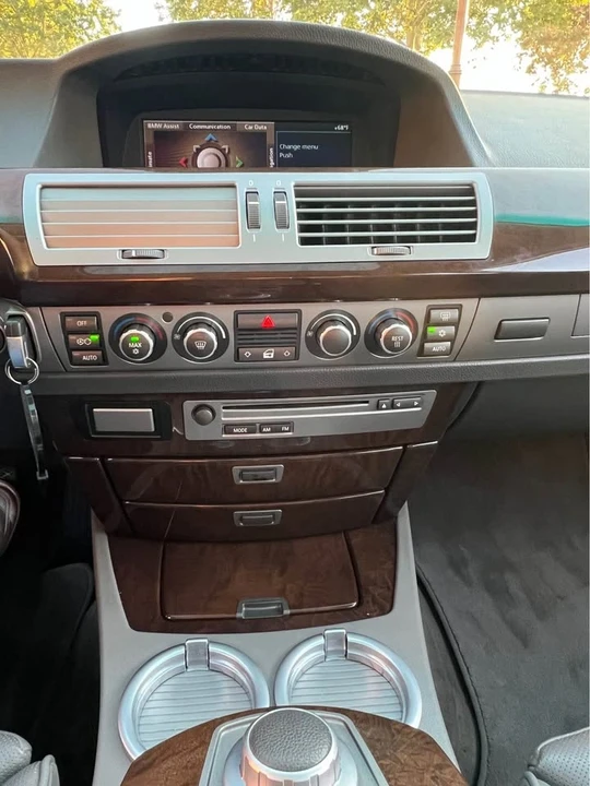 2006 BMW E65/E66 750i & 760i Sedan - Image 9 of 16