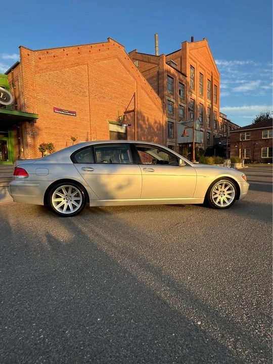2006 BMW E65/E66 750i & 760i Sedan - Image 2 of 16