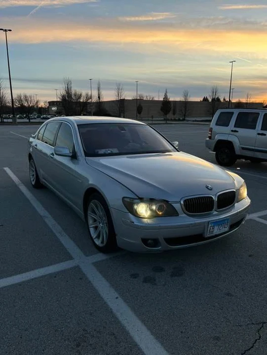 2006 BMW E65/E66 750i & 760i Sedan - Image 2 of 3