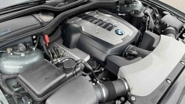 2006 BMW E65/E66 750i & 760i Sedan - Image 3 of 11