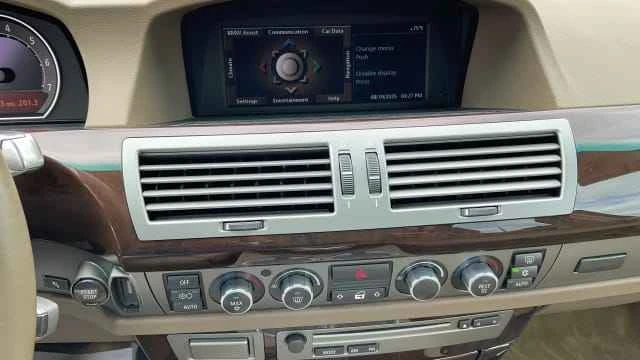 2006 BMW E65/E66 750i & 760i Sedan - Image 4 of 11