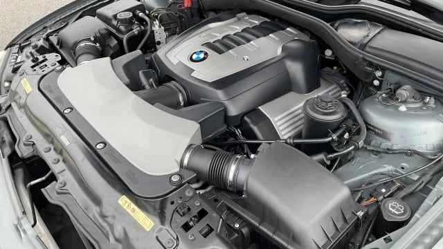2006 BMW E65/E66 750i & 760i Sedan - Image 2 of 11