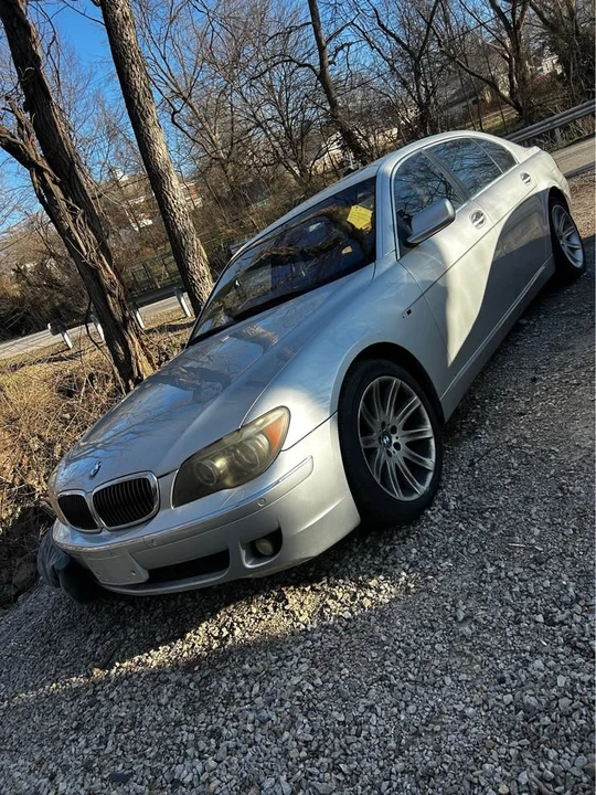 2006 BMW E65/E66 750i & 760i Sedan - Image 2 of 9