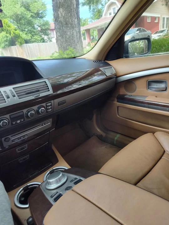 2006 BMW E65/E66 750i & 760i Sedan - Image 3 of 3