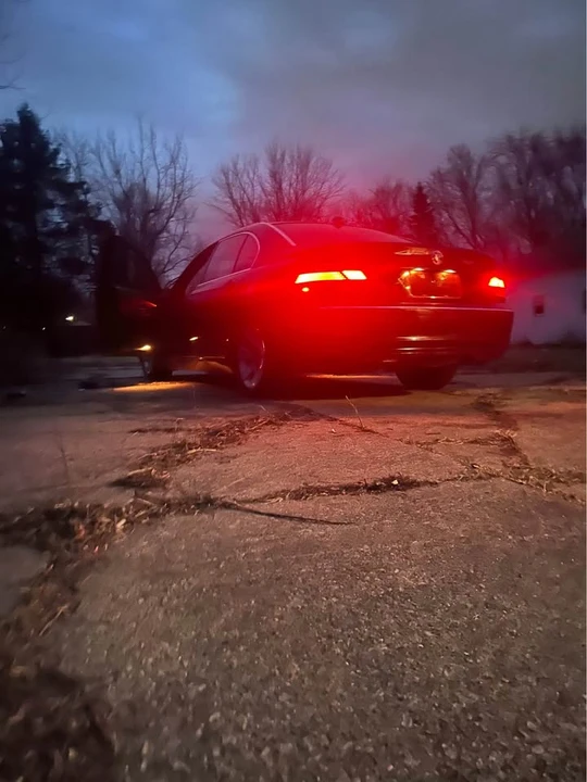 2006 BMW E65/E66 750i & 760i Sedan - Image 3 of 9