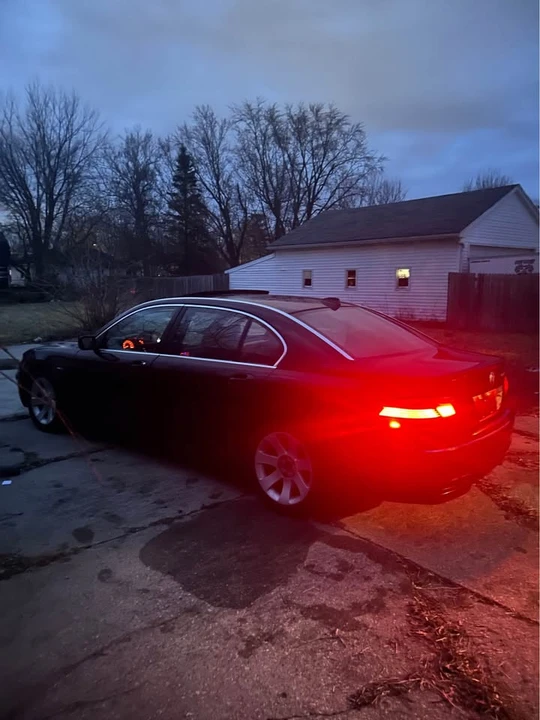2006 BMW E65/E66 750i & 760i Sedan - Image 2 of 9