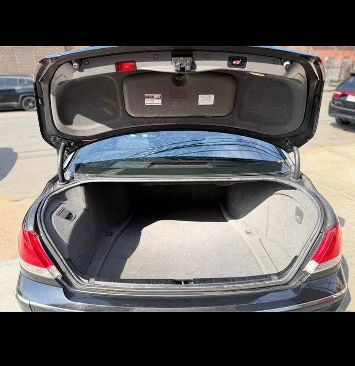 2006 BMW E65/E66 750i & 760i Sedan - Image 10 of 12