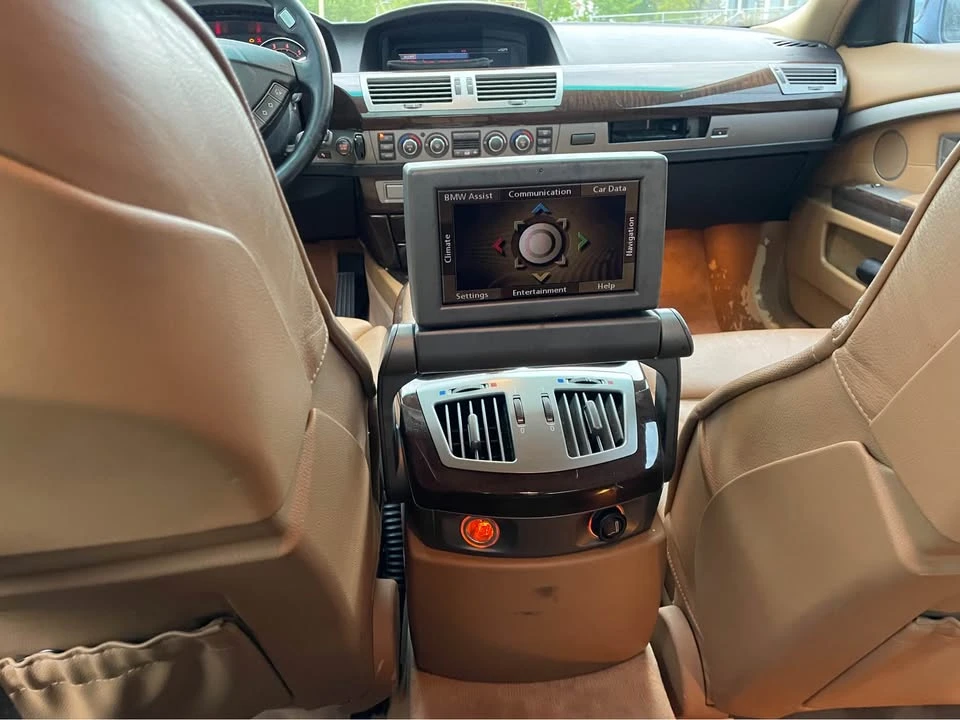 2006 BMW E65/E66 750i & 760i Sedan - Image 8 of 11