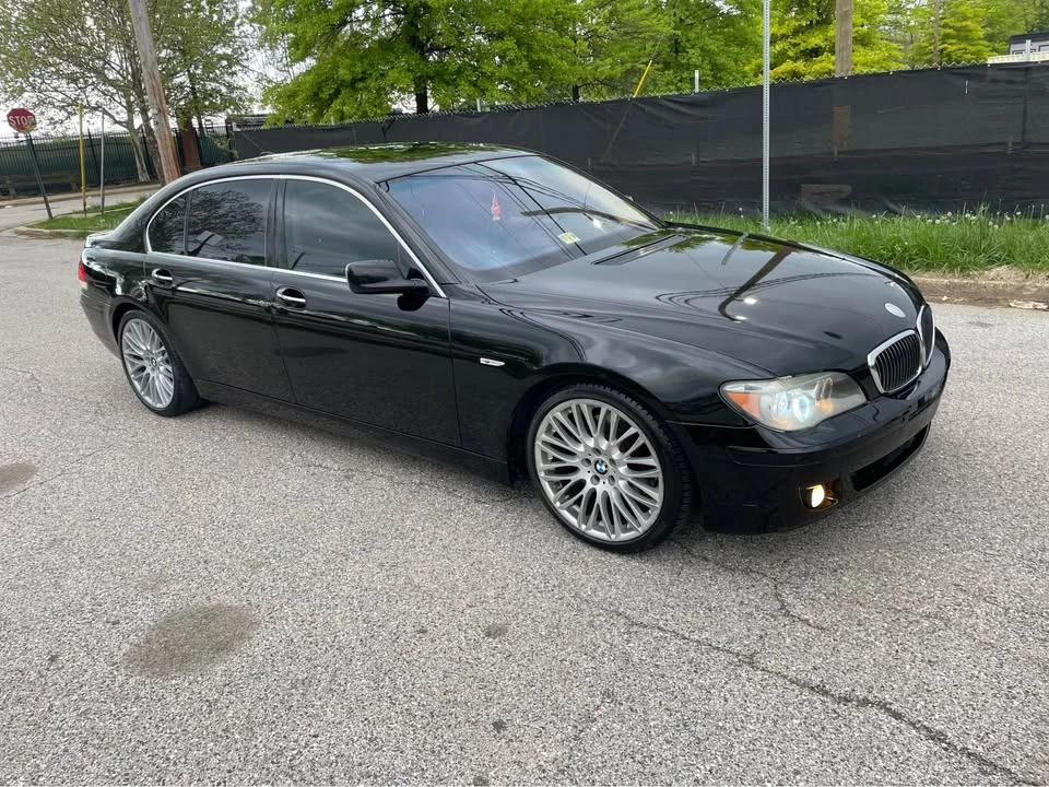 2006 BMW E65/E66 750i & 760i Sedan - Image 2 of 11