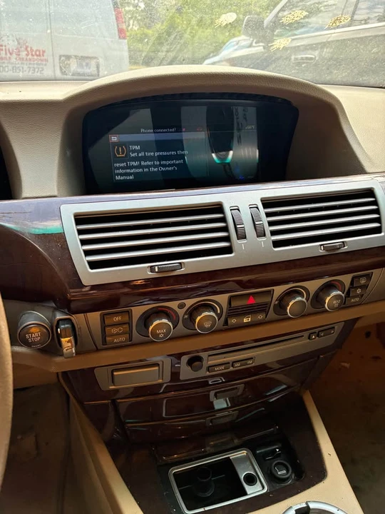 2006 BMW E65/E66 750i & 760i Sedan - Image 6 of 13