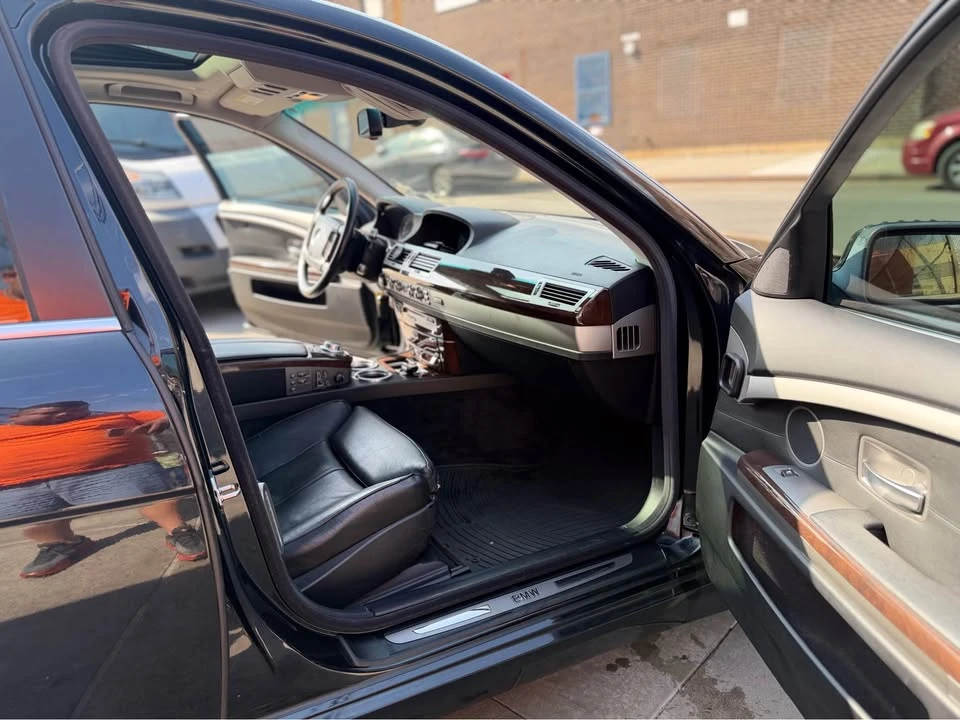 2006 BMW E65/E66 750i & 760i Sedan - Image 11 of 15