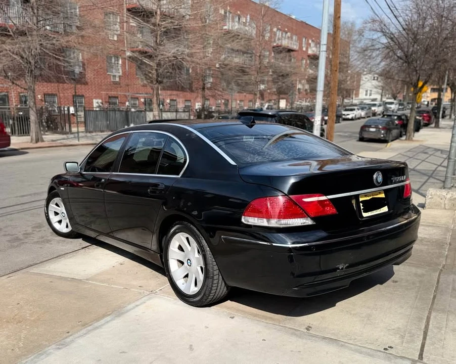 2006 BMW E65/E66 750i & 760i Sedan - Image 4 of 15