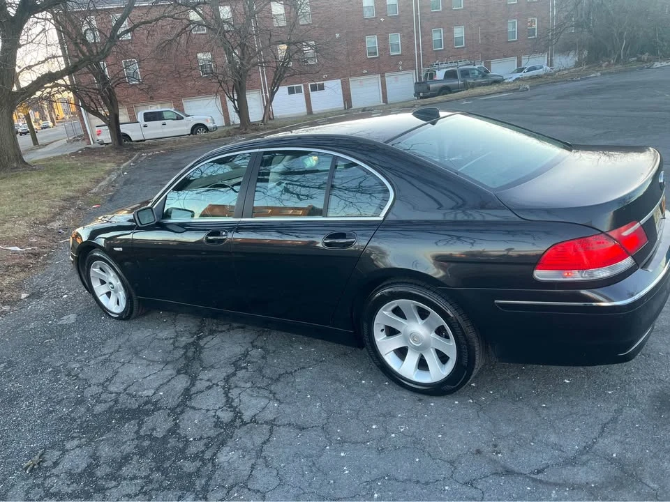 2006 BMW E65/E66 750i & 760i Sedan - Image 3 of 4