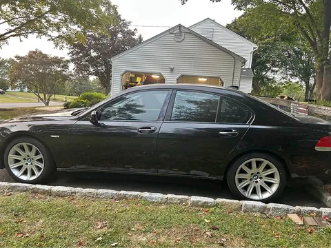 2006 BMW 750i Sedan