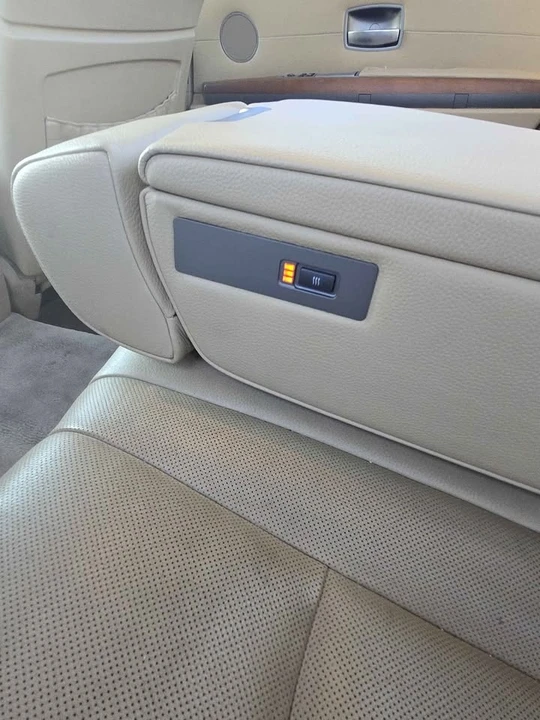 2006 BMW E65/E66 750i & 760i Sedan - Image 9 of 10