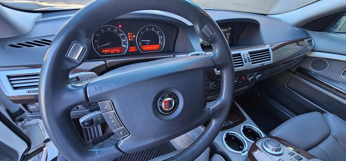 2006 BMW E65/E66 750i & 760i Sedan - Image 9 of 17