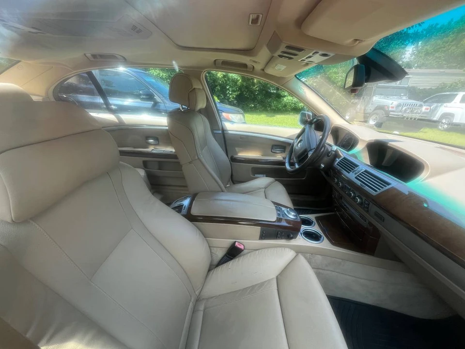 2006 BMW E65/E66 750i & 760i Sedan - Image 8 of 10