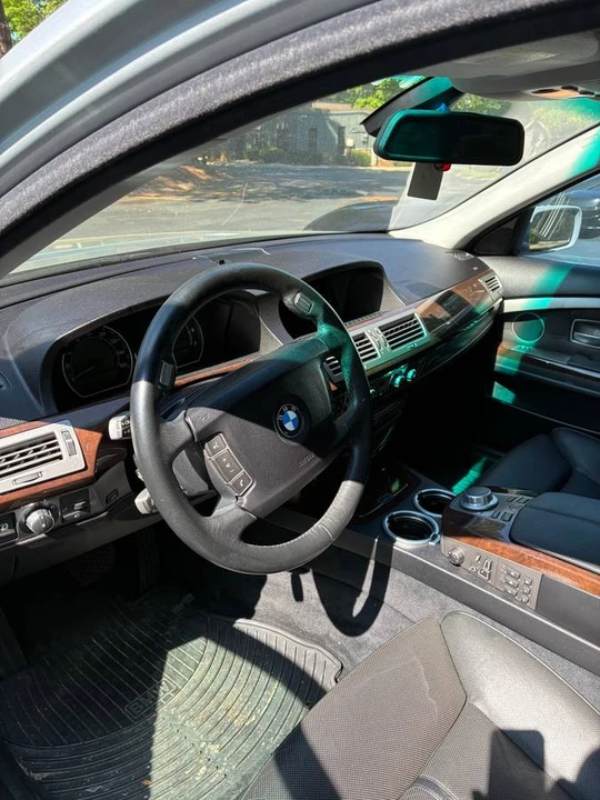 2006 BMW E65/E66 750i & 760i Sedan - Image 3 of 4