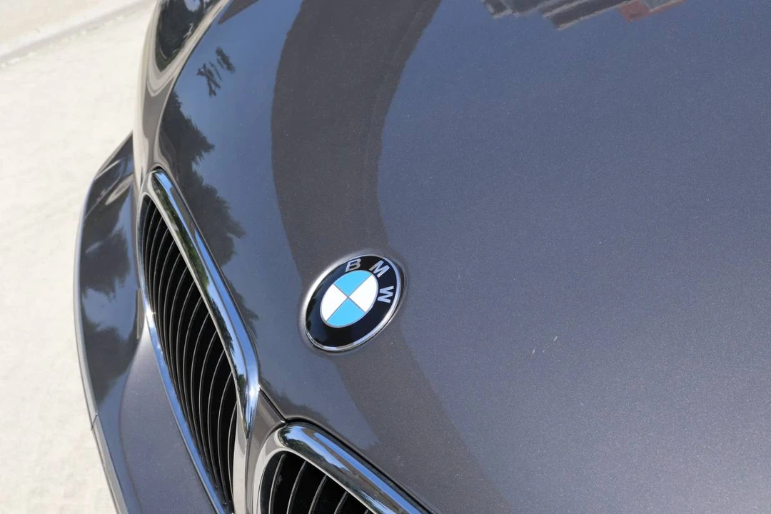 2009 BMW E65/E66 750i & 760i Sedan - Image 4 of 18