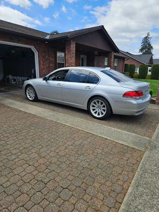 2006 BMW E65/E66 750i & 760i Sedan - Image 5 of 6