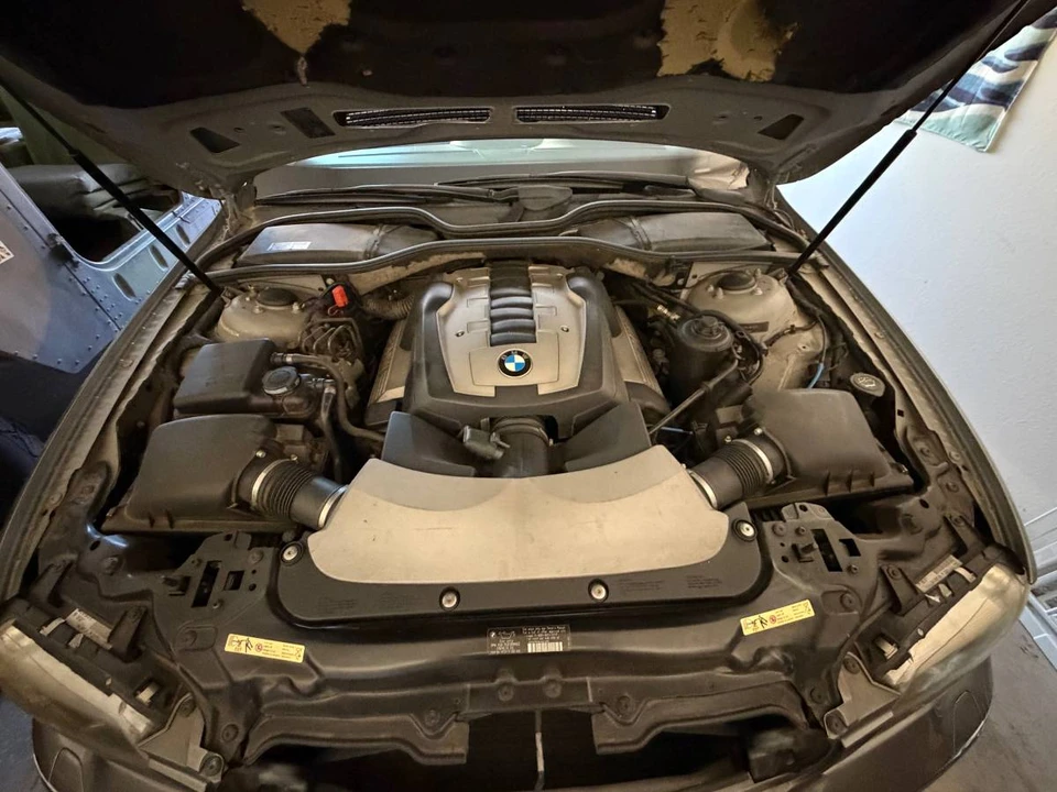2006 BMW E65/E66 750i & 760i Sedan - Image 7 of 8