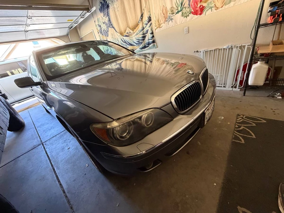 2006 BMW E65/E66 750i & 760i Sedan - Image 2 of 8