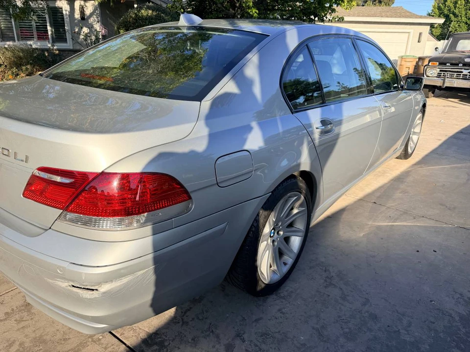 2006 BMW E65/E66 750i & 760i Sedan - Image 4 of 11