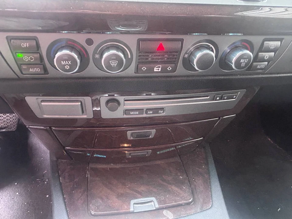 2006 BMW E65/E66 750i & 760i Sedan - Image 9 of 23