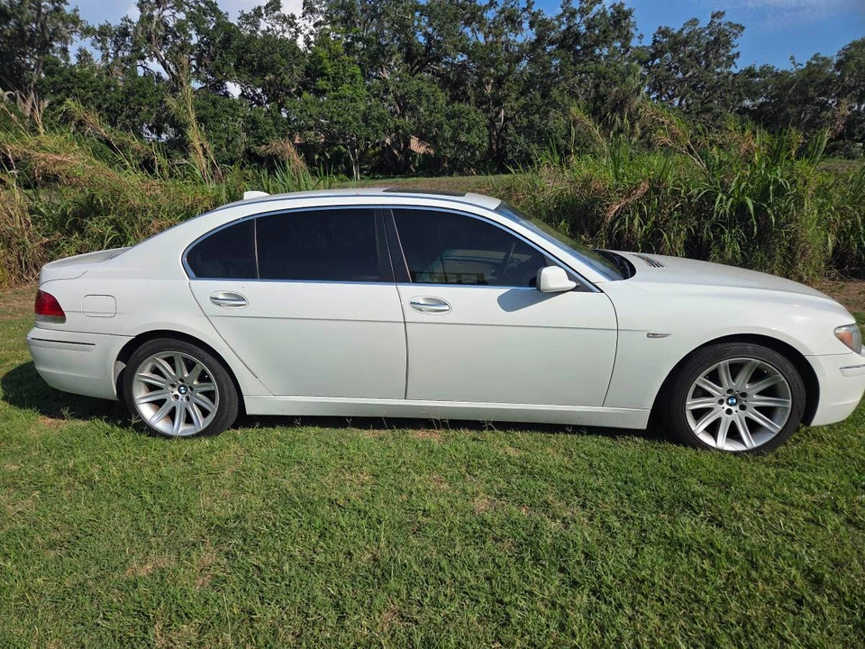 2006 BMW E65/E66 750i & 760i Sedan - Image 3 of 15