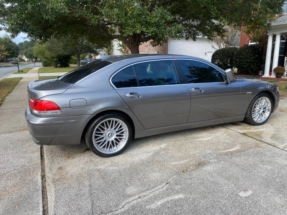 2006 BMW E65/E66 750i & 760i Sedan - Image 2 of 5